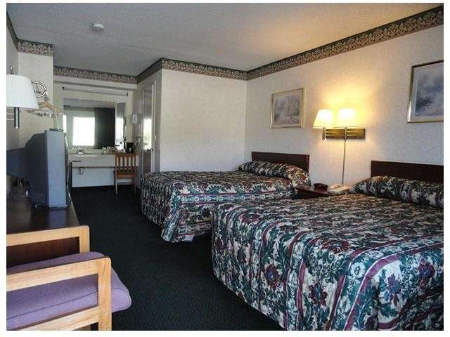 Scottish Inns And Suites Dayton الغرفة الصورة